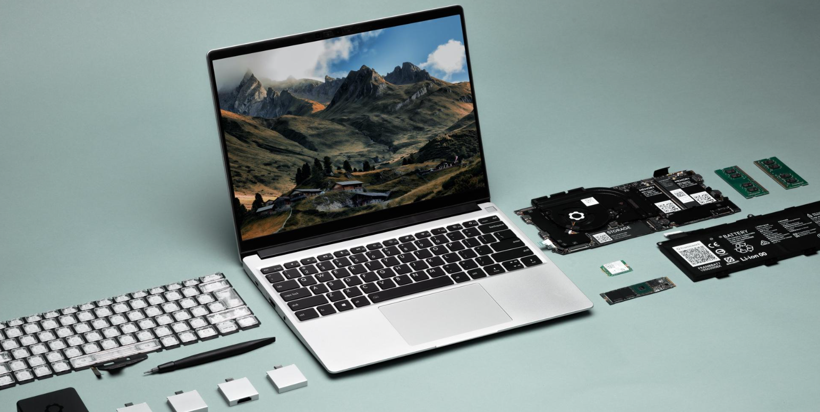 Dell Pro 5 16 laptop featuring an LPDDR5X onboard memory configuration for professional productivity and business computing.